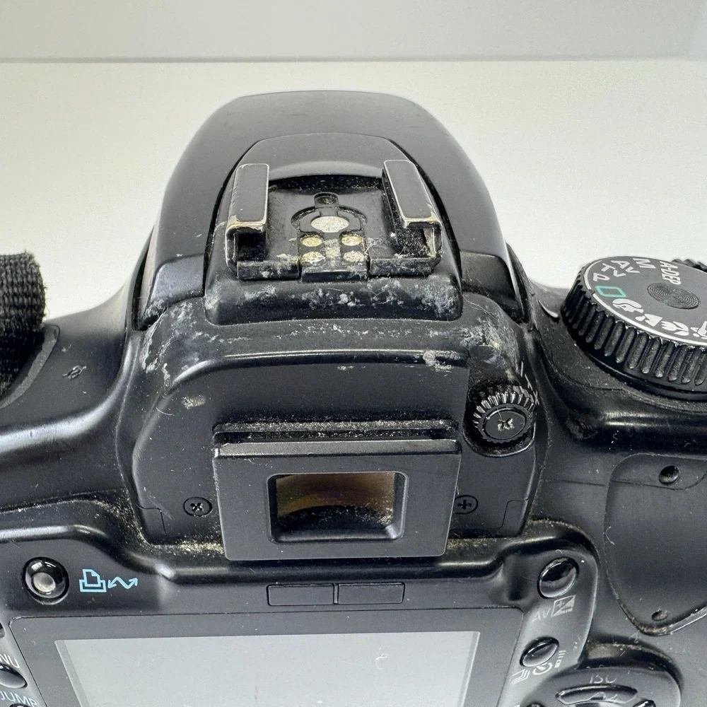 Canon EOS Rebel XTi Camera Body FOR PARTS OR REAPIR ONLY